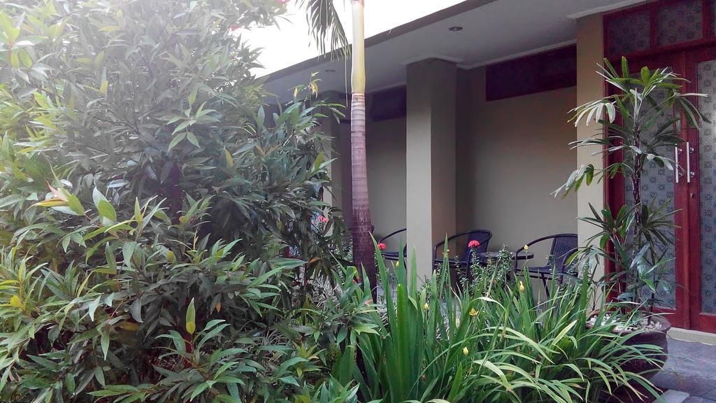 Makassar Breeze Place Residence Esterno foto